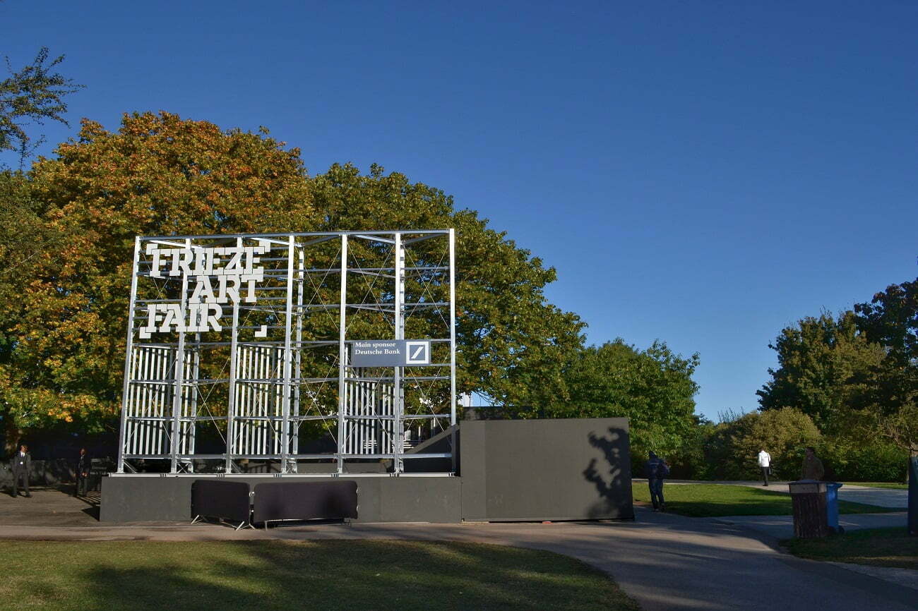london,england,9,october,2016;,entrance,to,frieze,art,fair